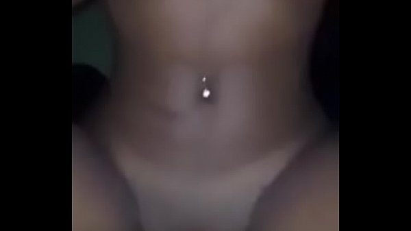 MORENA PEITUDA NOVINHA SENTANDO COM TESAO